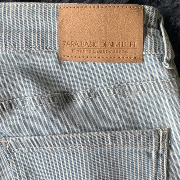 ZARA Basic Denim Mid Rise Straight Leg Pinstriped Blue Jeans Size 6 - Picture 3 of 5